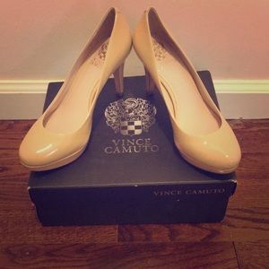 Vince Camuto nude heels